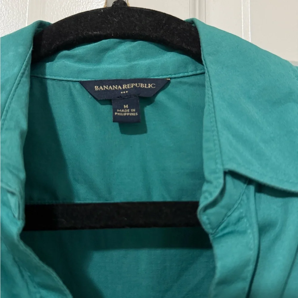 Banana Republic Teal Button Down V-Neck Blouse (Size M) - Picture 4 of 5